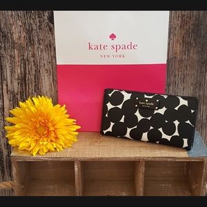 🚫SOLD🚫Kate Spade Grove Street Satcy Wallet